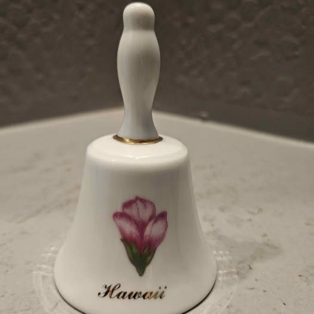 Royal Ann Fine China Hawaii Souvenir Bell Hibiscus